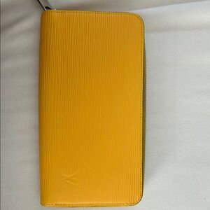 Louis Vuitton Yellow Leather Epi Wallet